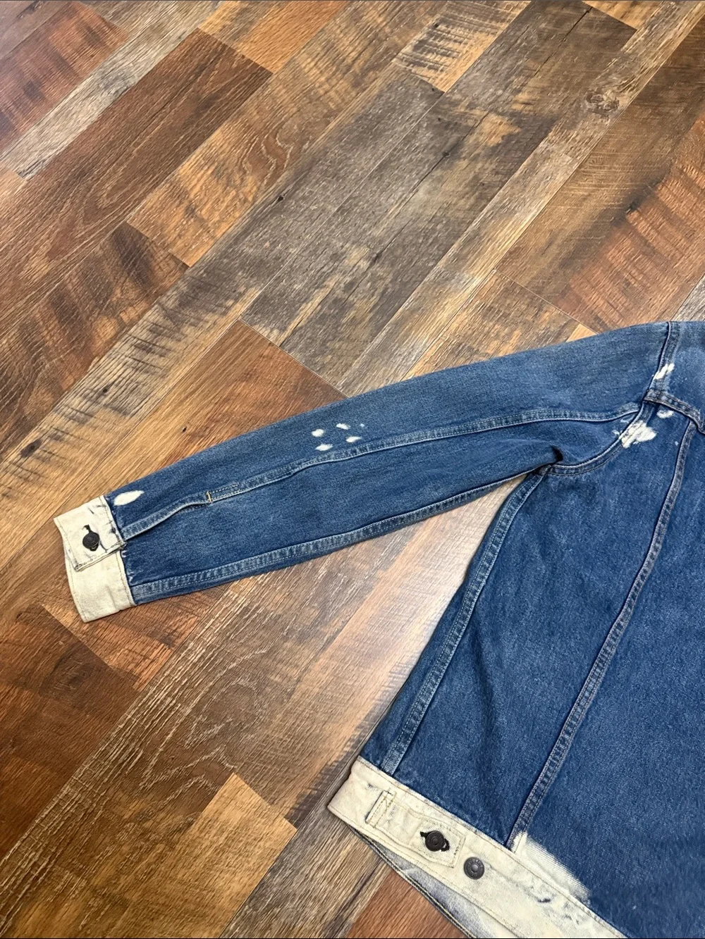 Levi’s Original Trucker Jacket Medium Blue Bleach Splatter Distressed Denim - Picture 8 of 8